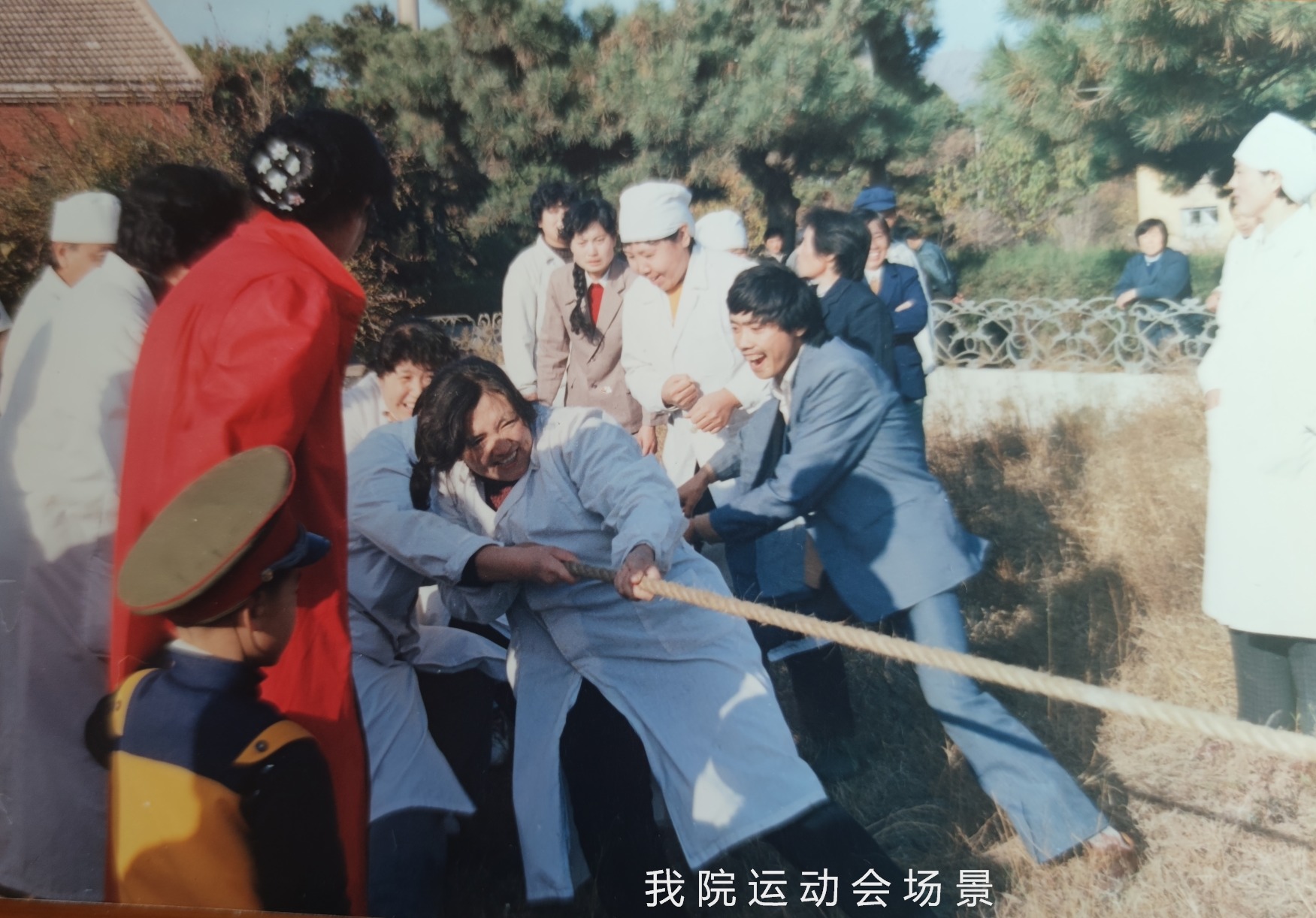 我院运动会场景
